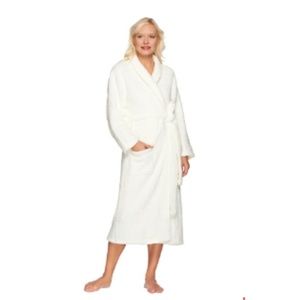 Barefoot dreams cozychic pearl adult robe